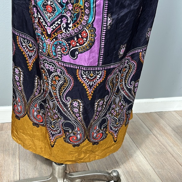 Express Purple Paisley Print Maxi halter open back dress size 10- gently used - Picture 8 of 12